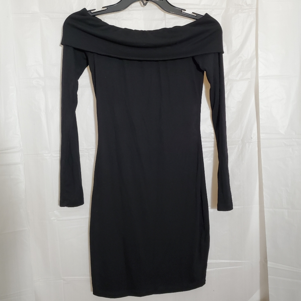 Lulus Black off shoulder dress, long sleeve, stretch, Sz S